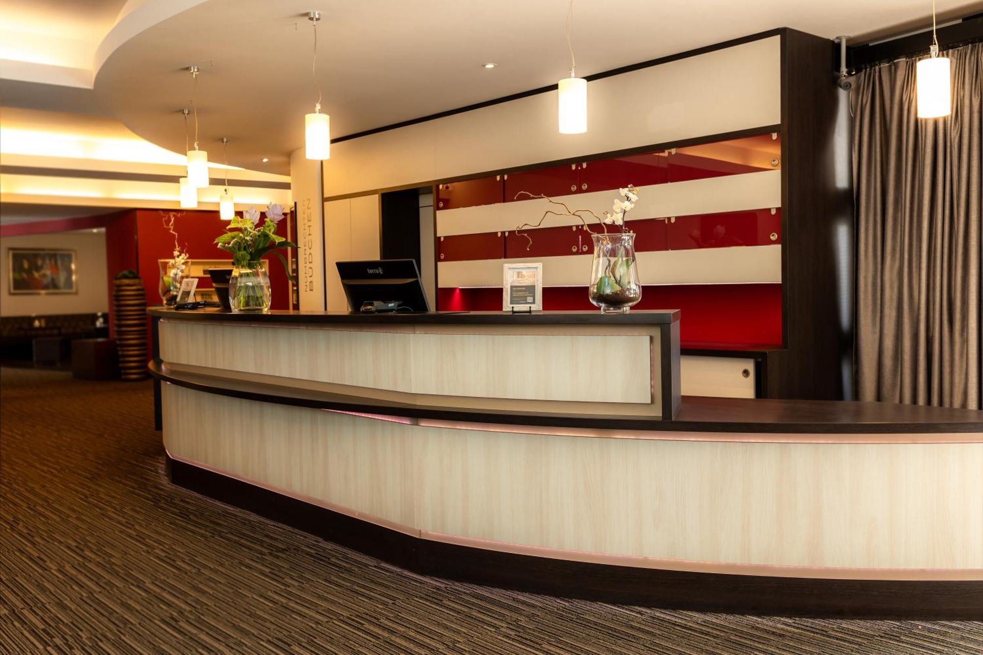 Parkhotel نومبريخت المظهر الخارجي الصورة